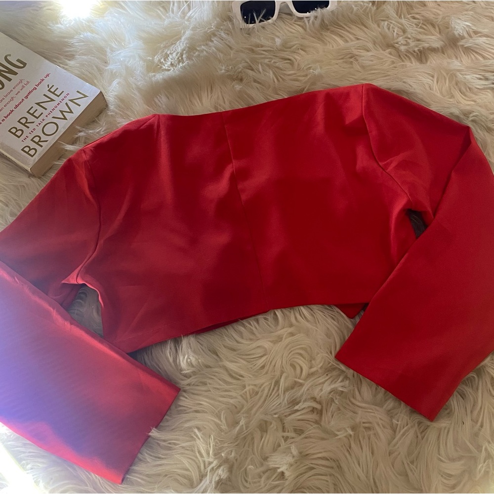 Red Shrug - Picture 5 of 11